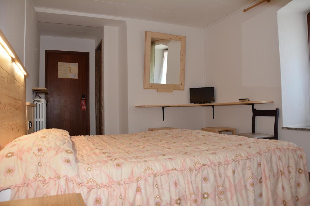 Albergo Roncone Exterior photo